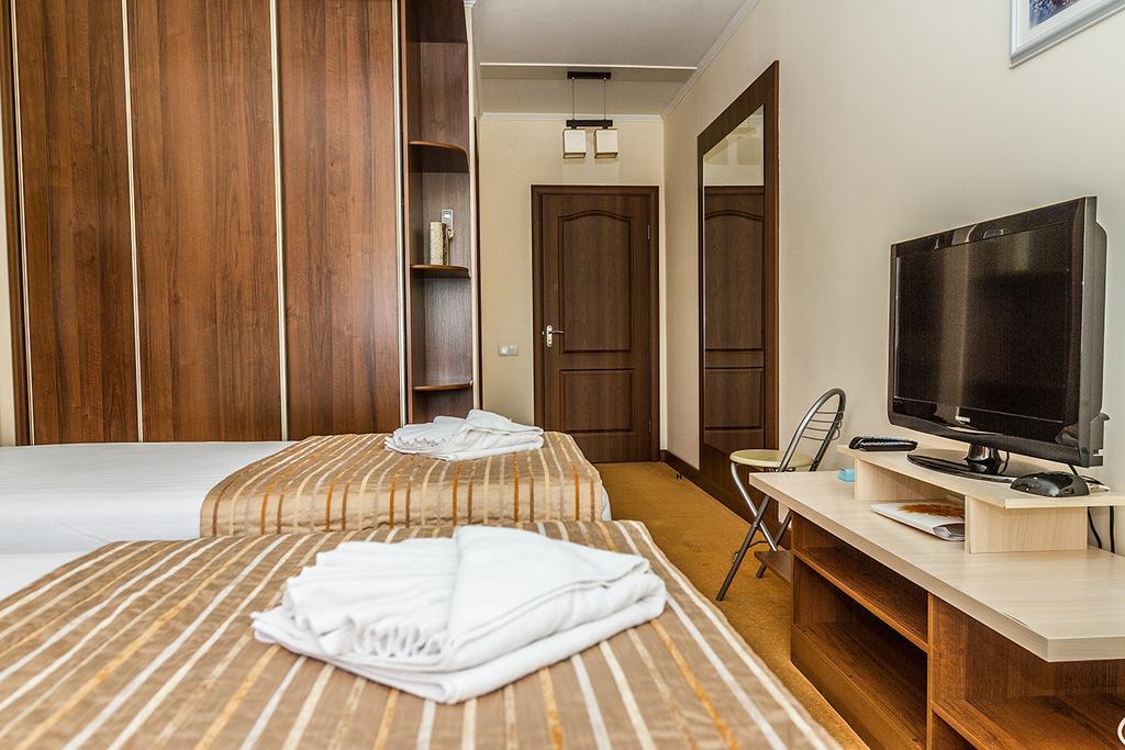 7 Sky Hotel Klinicheskaya Street Kiev Exterior foto