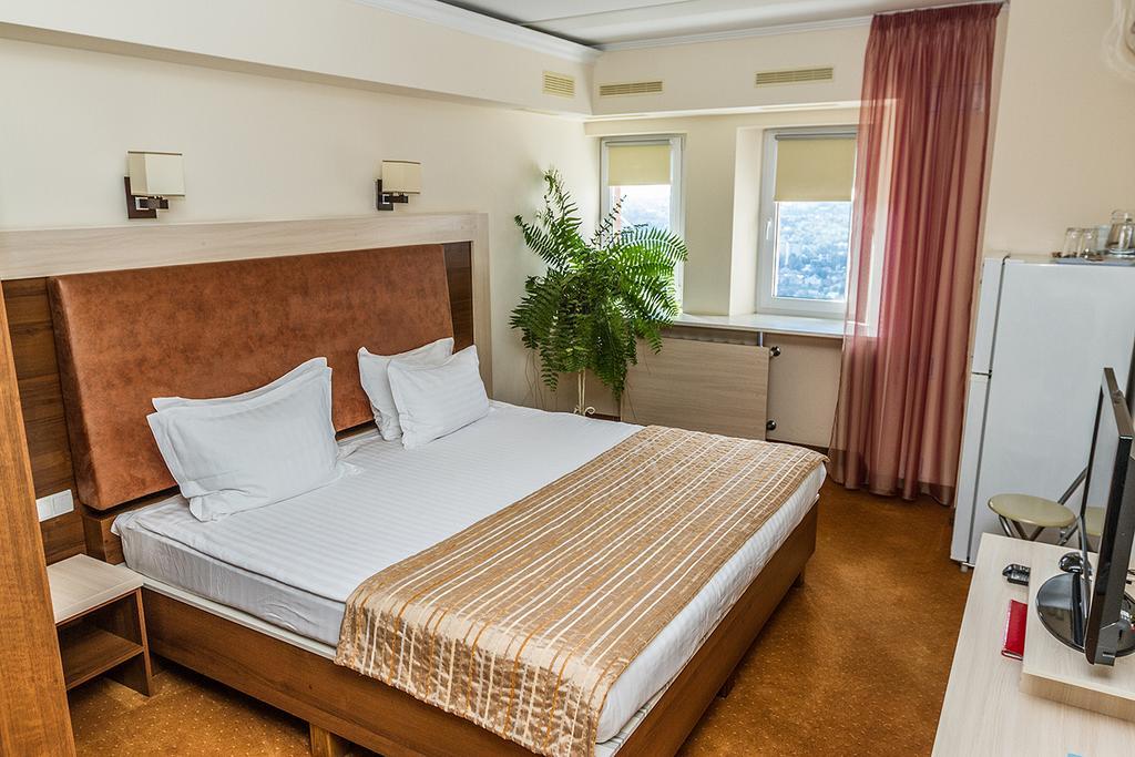 7 Sky Hotel Klinicheskaya Street Kiev Exterior foto
