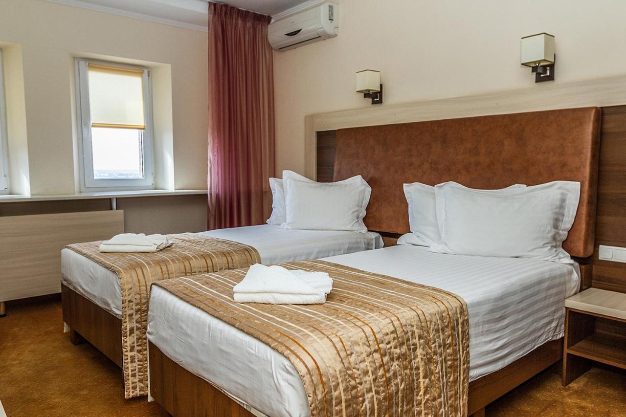 7 Sky Hotel Klinicheskaya Street Kiev Exterior foto