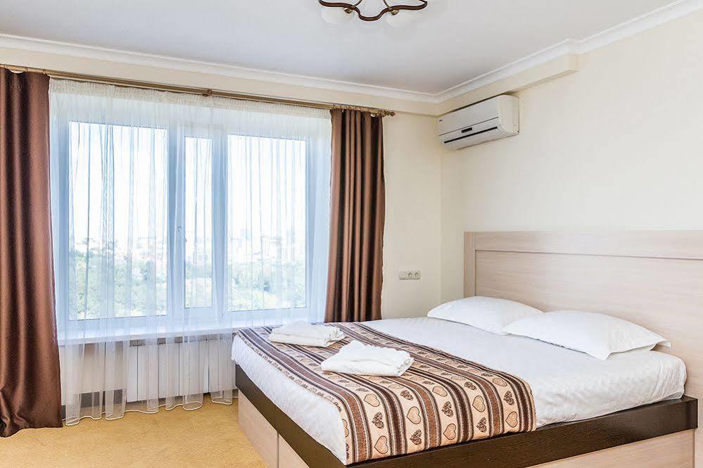 7 Sky Hotel Klinicheskaya Street Kiev Exterior foto