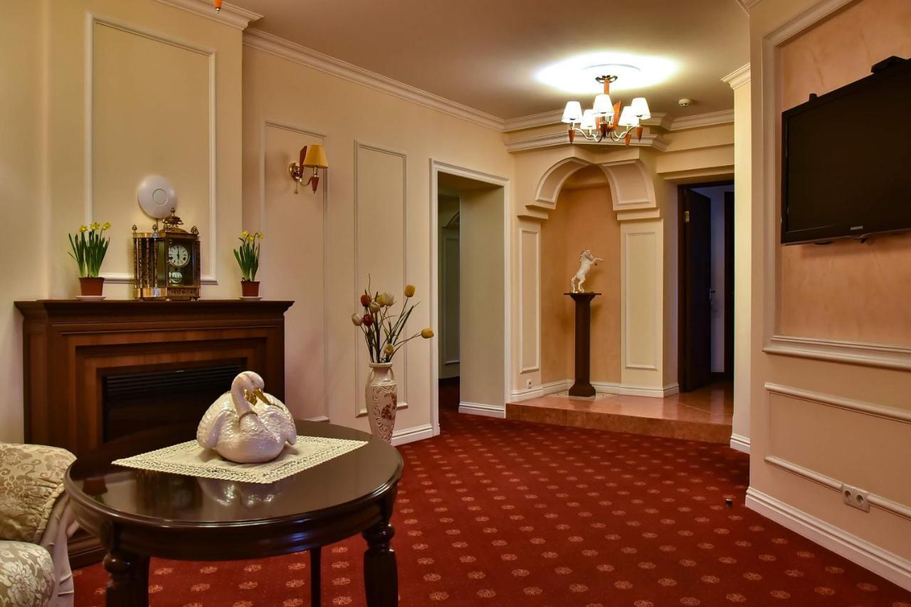 7 Sky Hotel Klinicheskaya Street Kiev Exterior foto