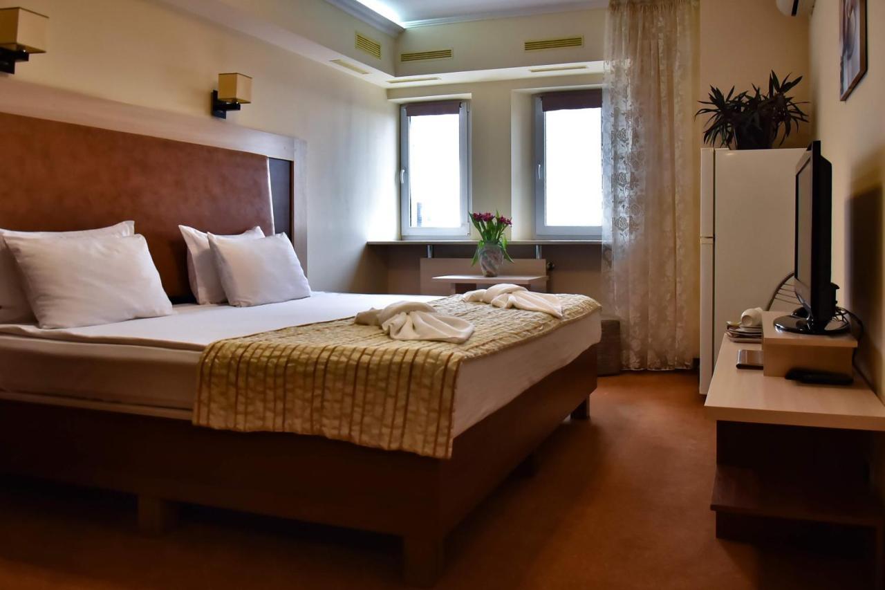 7 Sky Hotel Klinicheskaya Street Kiev Exterior foto